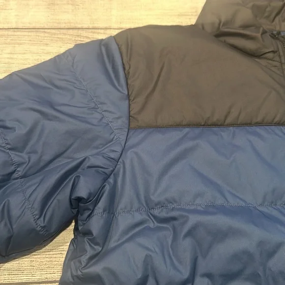 Men’s The North Face Everyday insulated jacket size L shady blue w/logo Puffers